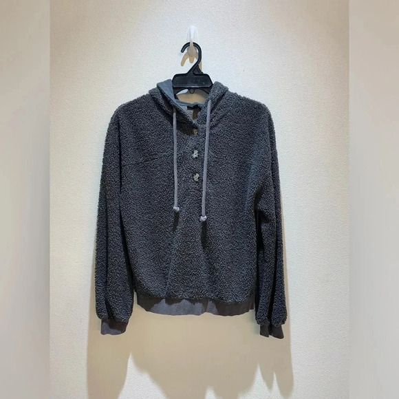 Current Air Anthropologie Women's Teddy Bear Fuzzy Pullover Sweatshirt Size M - Picture 1 of 9